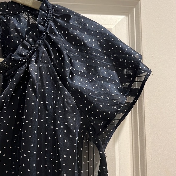 Banana republic polka dot blouse - Picture 3 of 5